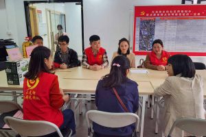 浓浓关爱暖人心，玩球集团官网玩球集团官网玩球集团官网玩球集团官网首页-玩球(中国)-玩球(中国)
集团党支部慰问困难单亲家庭